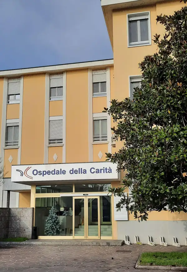 ospedale-della-carità-cantiere-casalbuttano-Ingresso